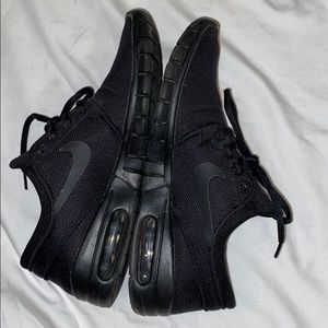 NIKE SB SHOES BLACK